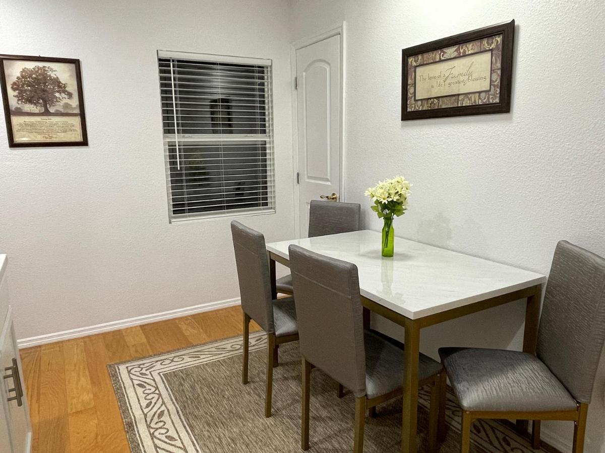 2 Bedroom Apartment Auburndale Buitenkant foto