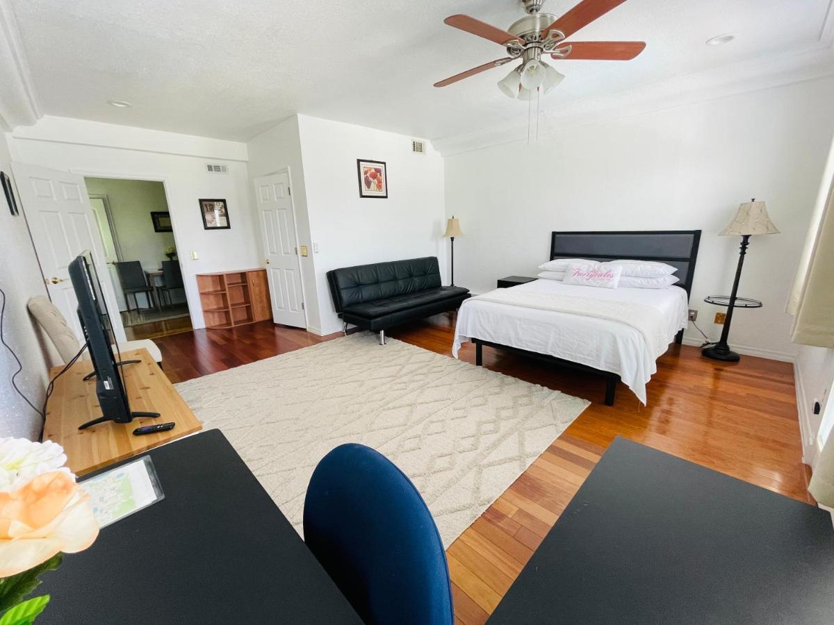 2 Bedroom Apartment Auburndale Buitenkant foto