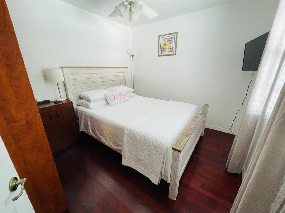 2 Bedroom Apartment Auburndale Buitenkant foto